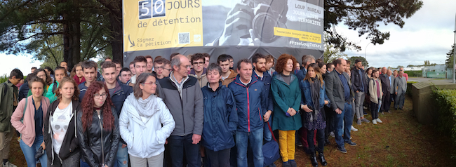 Le 13 septembre, étudiants et professeurs de l'IUT de journalisme de Lannion, dont Loup Bureau est un ancien élève, ont déployé une banderole appelant à sa libération.