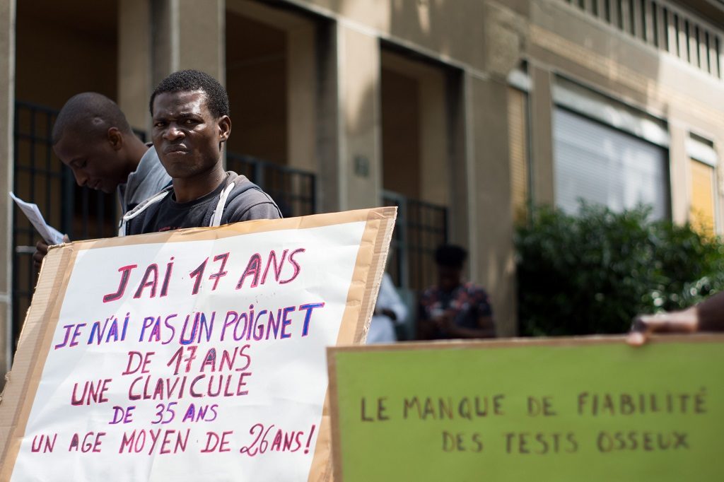 Migrants : l’insupportable attente des mineurs isolés