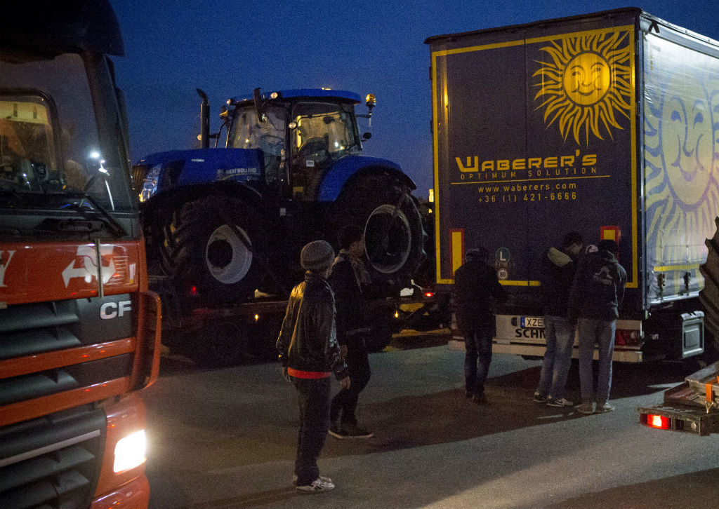 A Calais, le règne sans fin des passeurs de migrants