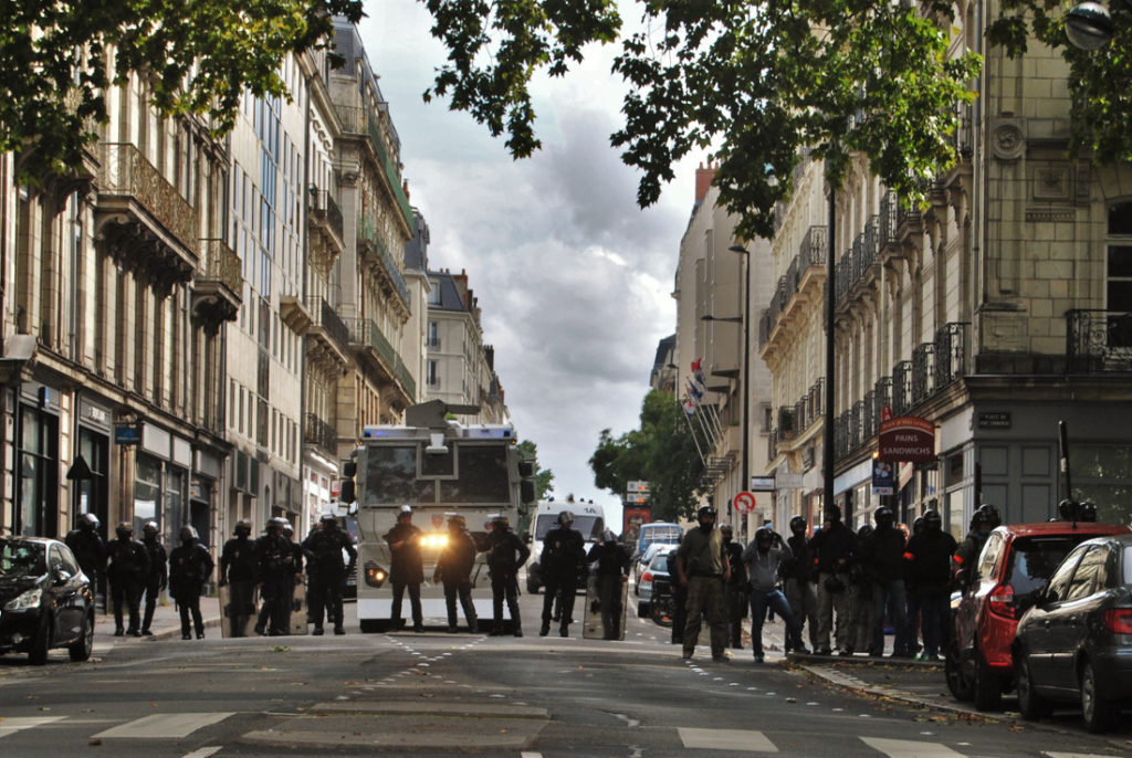 Cordon de forces de l'ordre en bordure d'une manifestation nantaise / Photo: DR