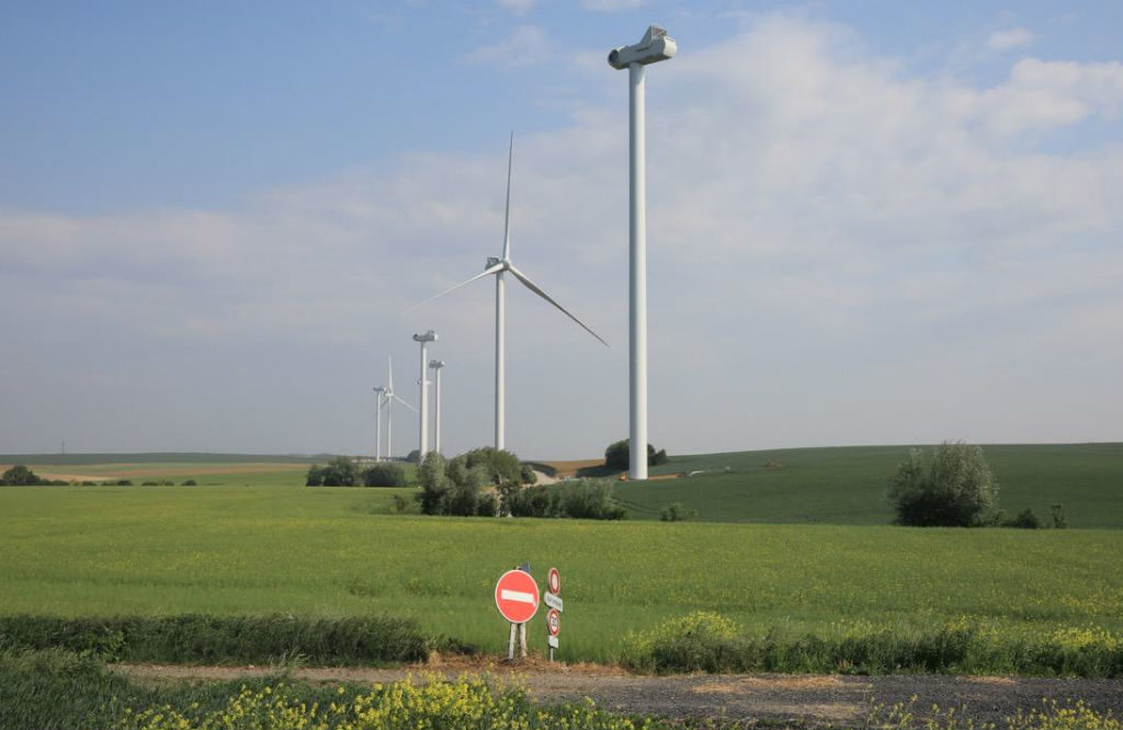 Hauts‐de‐France : une subvention contre les éoliennes dans le viseur de l’opposition régionale