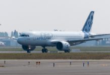 Airbus_A320neo_first_takeoff_at_Toulouse_Blagnac_Airport_01 par Don-vip