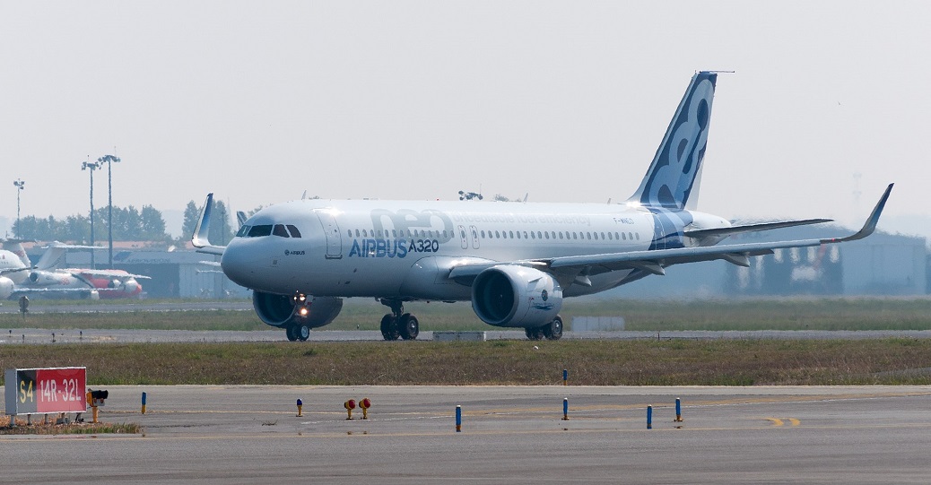 Airbus_A320neo_first_takeoff_at_Toulouse_Blagnac_Airport_01 par Don-vip