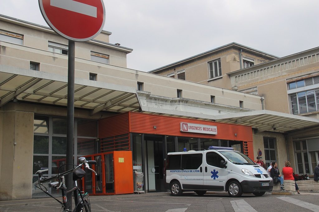 Hôpital : « La logique business s’est superposée à la logique publique »