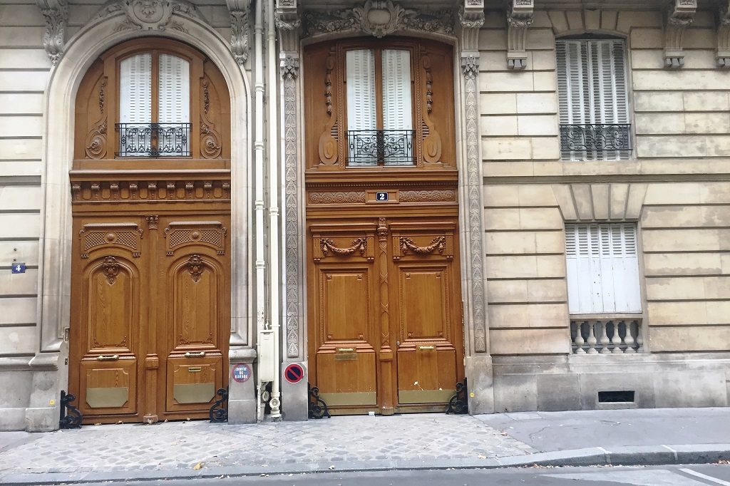 Le Grand Lyon se sépare de son appart’ parisien, sur fond d’enquête sur la campagne d’Emmanuel Macron