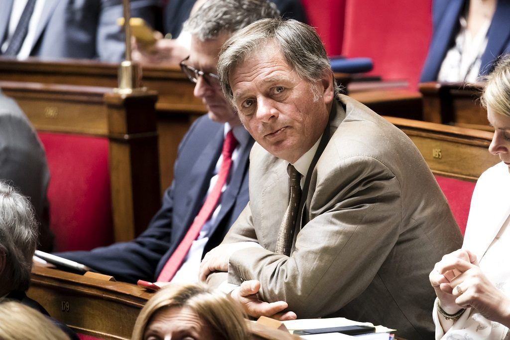 Glyphosate à Sainte‐Foy‐lès‐Lyon : le député Isaac‐Sibille en fait des litres