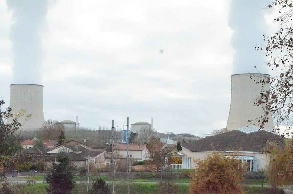 Nucléaire : à l’ombre des réacteurs de Golfech