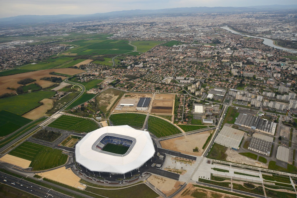 Decines (69): Le Parc Olympique Lyonnais
