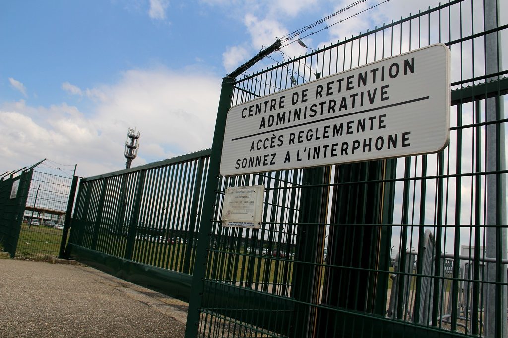 Coronavirus : grève de la faim au centre de rétention de Lille‐Lesquin