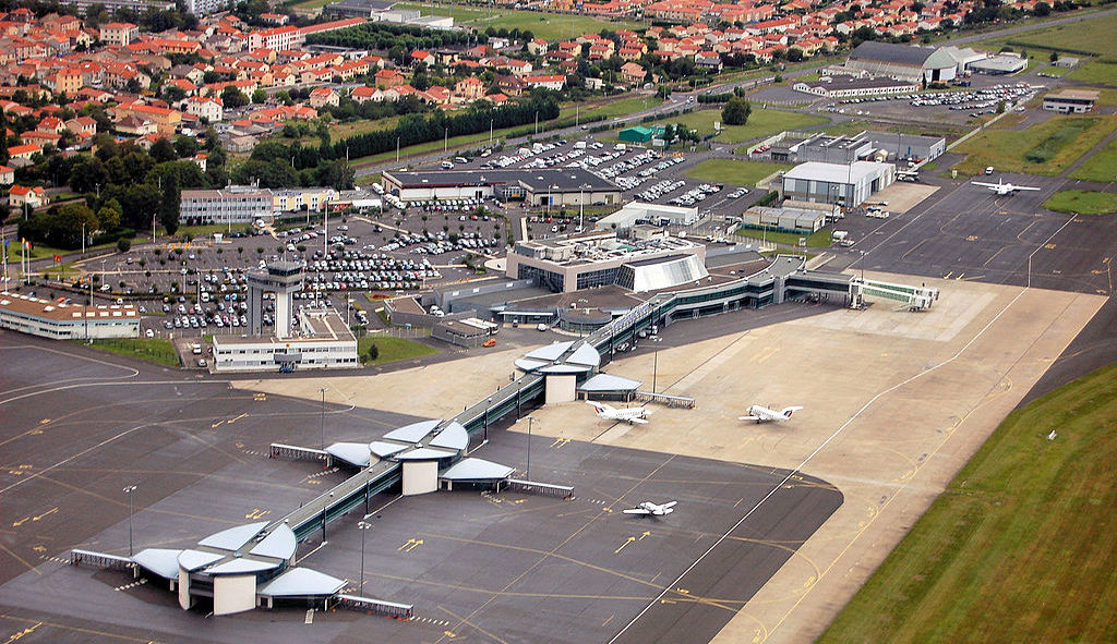 Aéroport de Clermont‐Ferrand : Vinci tient à ses profits mais pas ses promesses