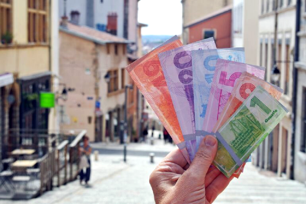 Monnaie locale : pour que les collectivités lyonnaises utilisent la Gonette