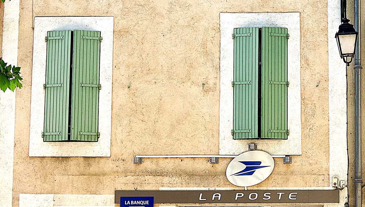 Bureau de poste / CC BY Spencer Means