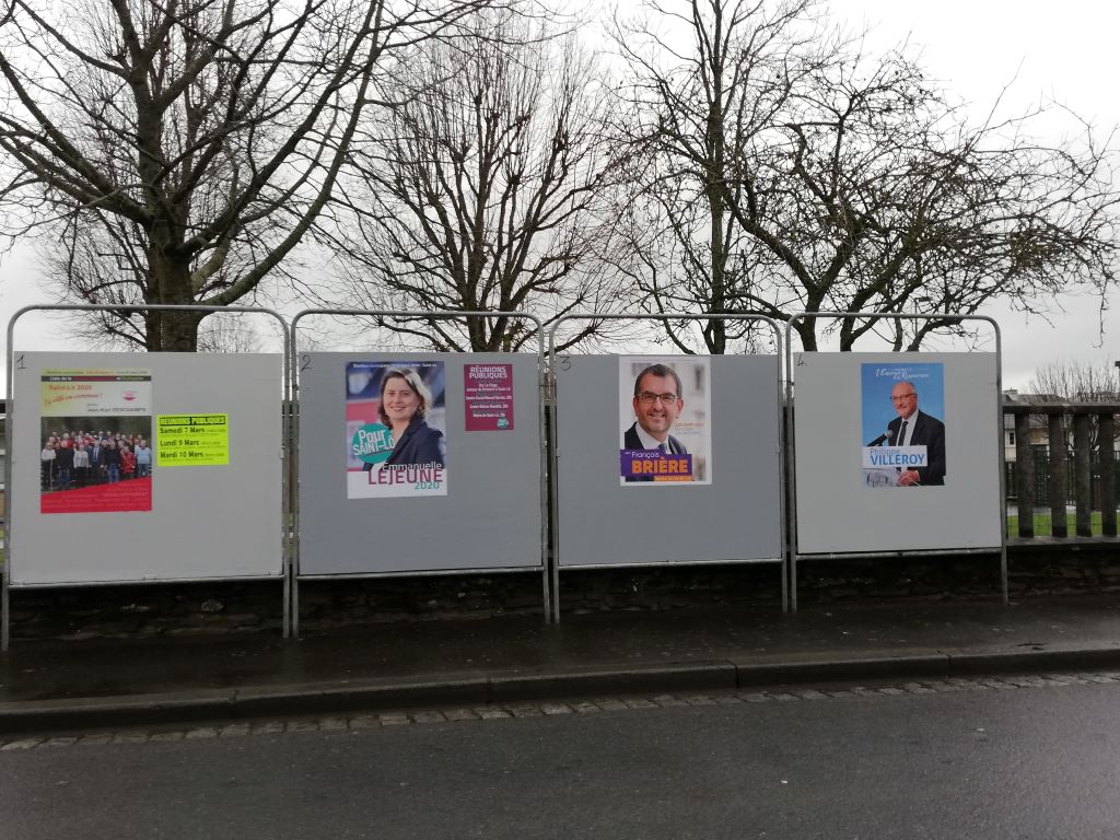 Élections_municipales_2020_à_Saint-Lô_-_Panneau_d’affichage_du_1er_tour