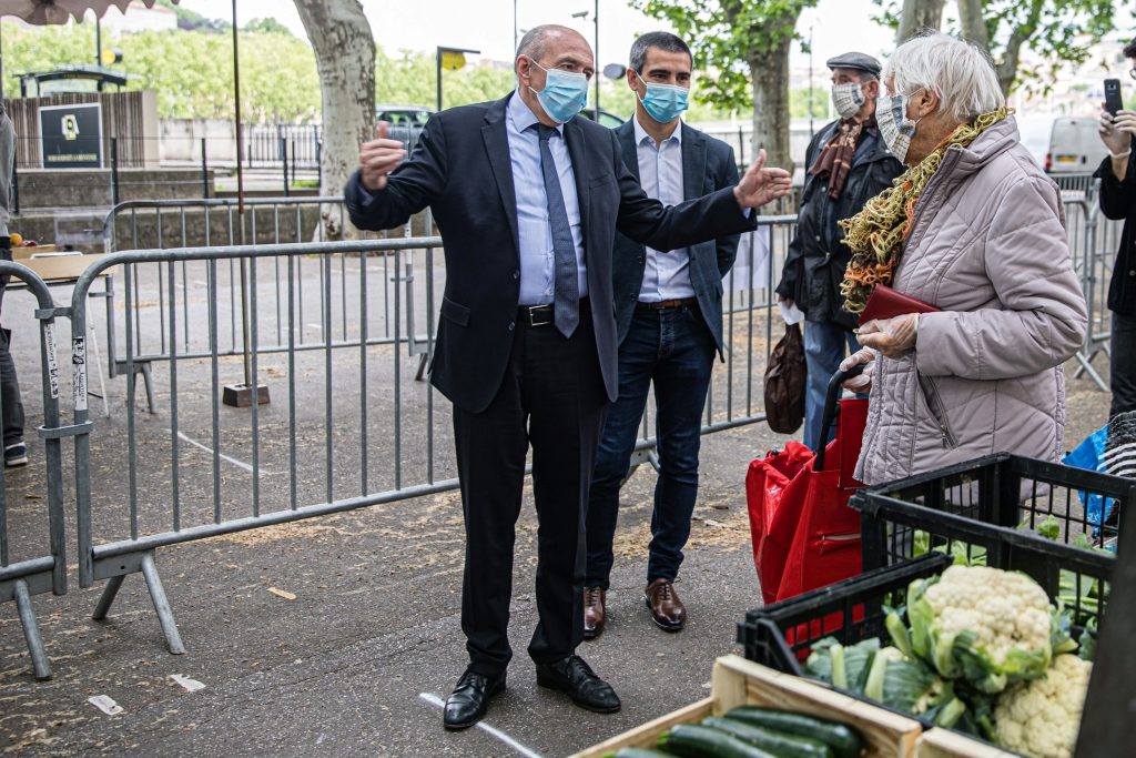 Masques : les collectivités lyonnaises avec un temps de retard sur le déconfinement