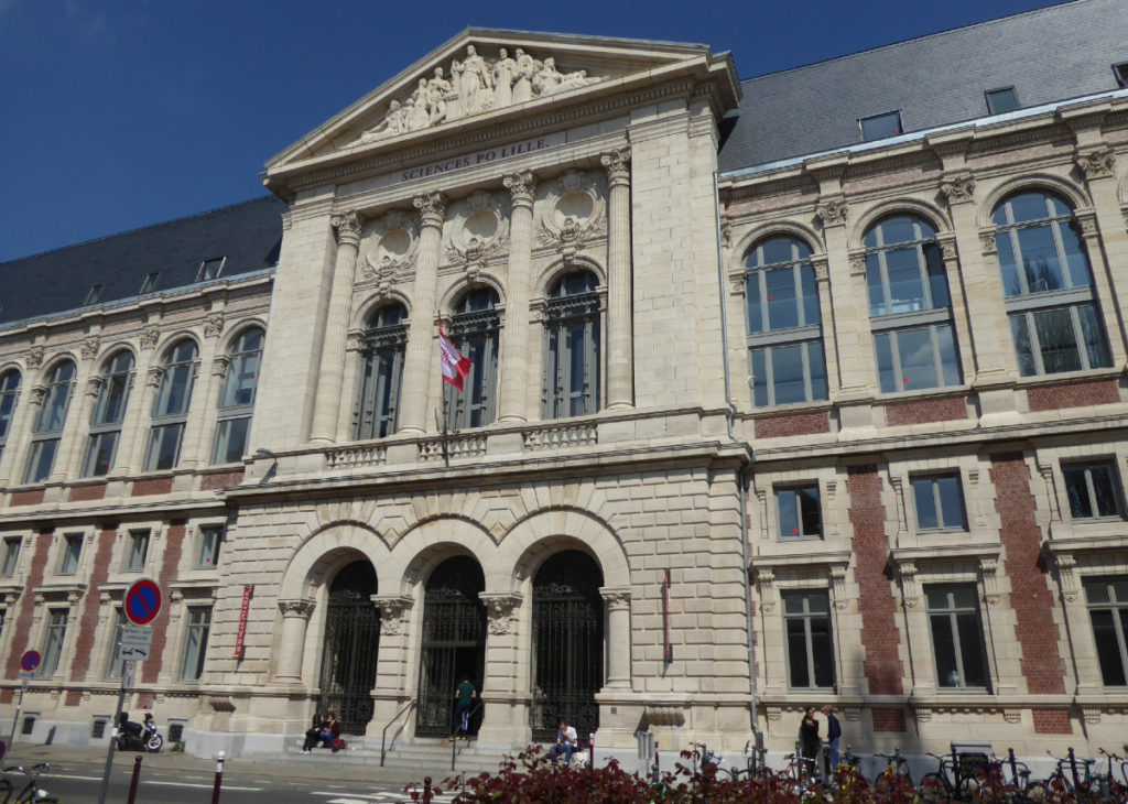 Crise de nerfs à Sciences Po Lille autour d’un «poste à moustache»
