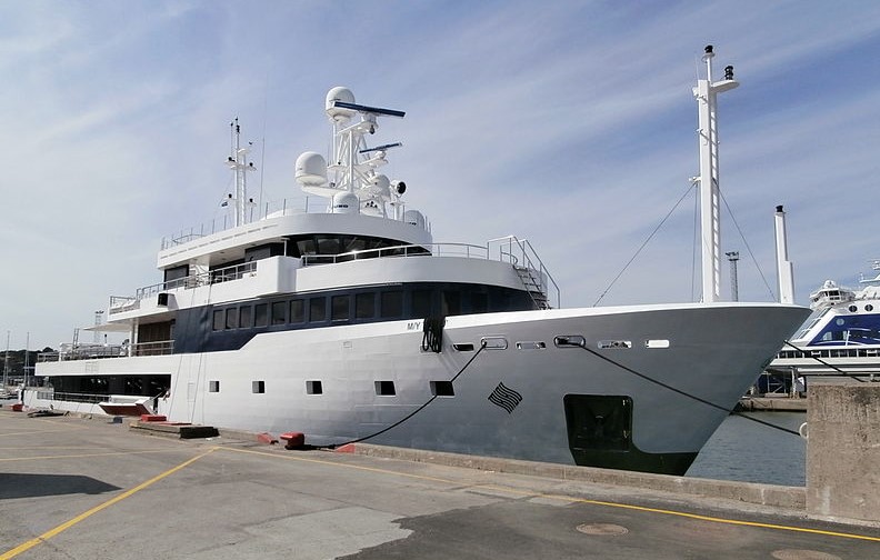 Yacht Tribu-creative commons