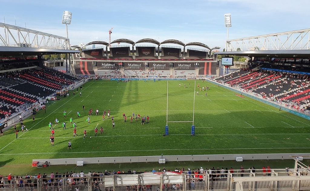 1280px-Matmut_stadium_de_gerland