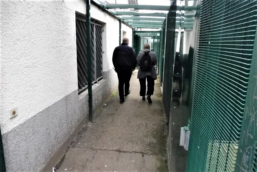 Sans-papiers : ma visite du controversé centre de rétention de Lyon