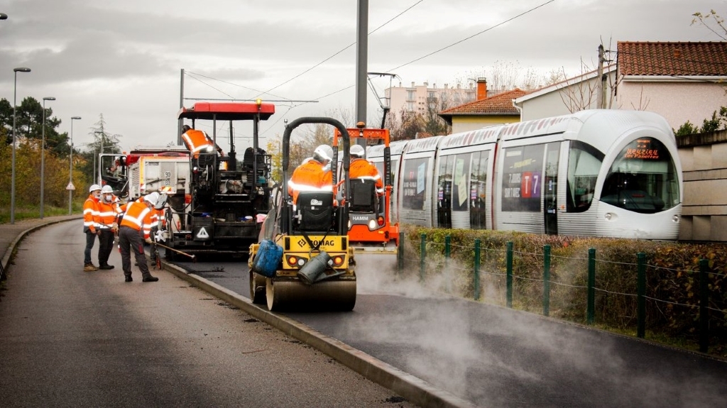 Piste cyclable « écologique » : la Métropole de Lyon s’adonne-t-elle au greenwashing ?