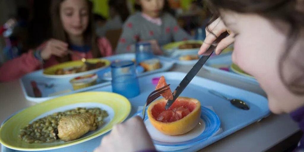 Des repas « 100% bio et 50% local » dans les cantines scolaires à Lyon ? Revoir notre #DébatRadar