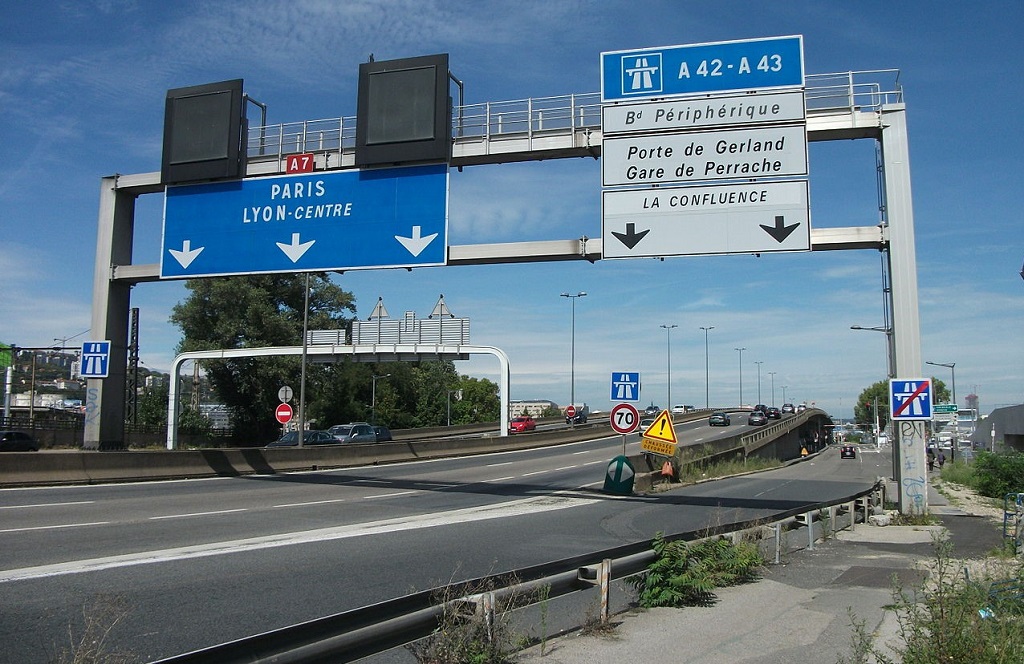 « Zone à faibles émissions » et véhicules de particuliers : la Métropole de Lyon revoit sa copie