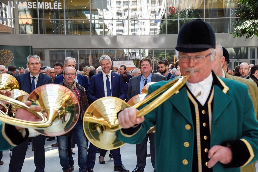 À quoi ont bien pu servir les 6 millions d’euros distribués par Laurent Wauquiez aux chasseurs ?