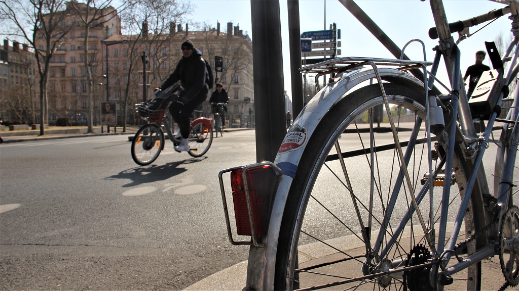 Vélo : le « REV » promis à Vaulx‐en‐Velin et Saint‐Fons… mais pas pour tout de suite