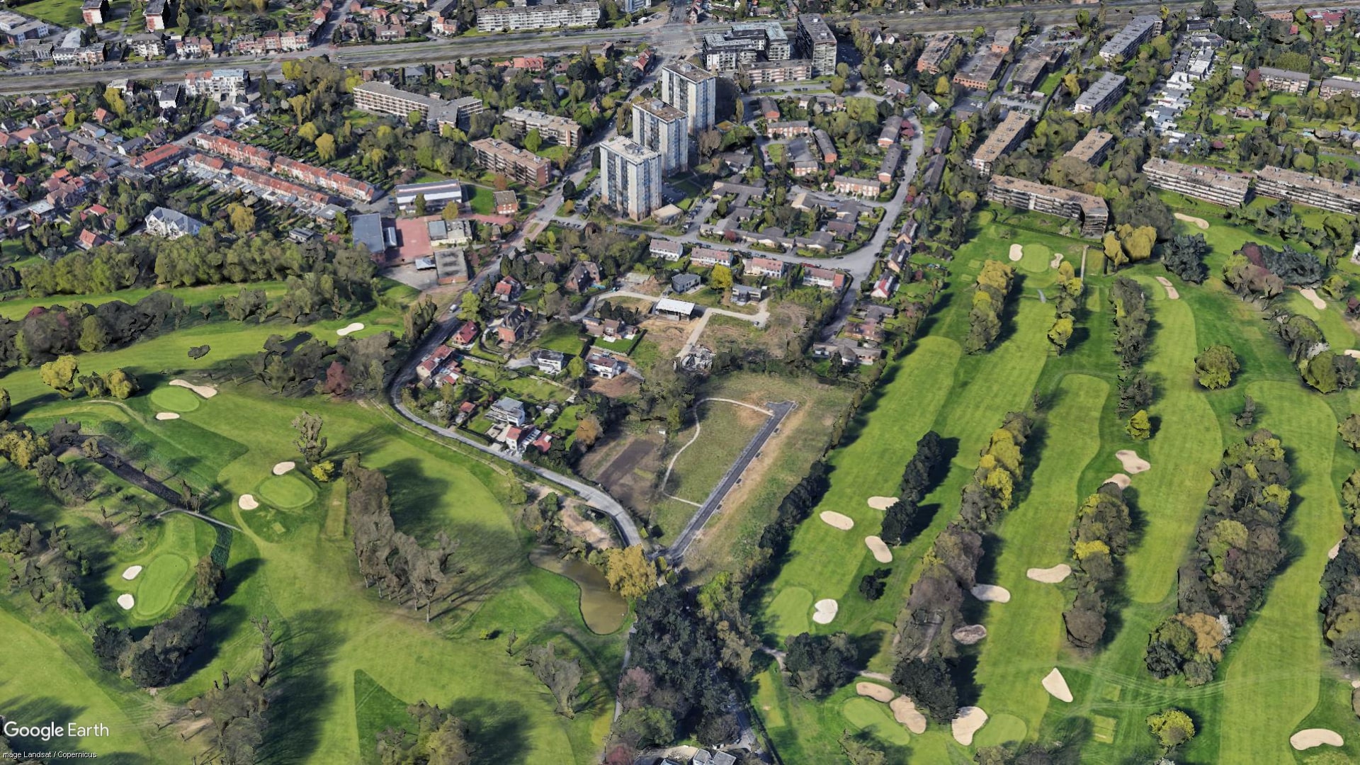 Lille vue du ciel : les golfs de la métropole, une fracture sociale à 18 trous