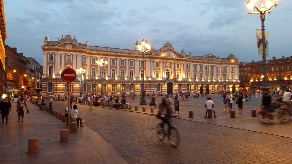 1280px-Toulouse_capitole