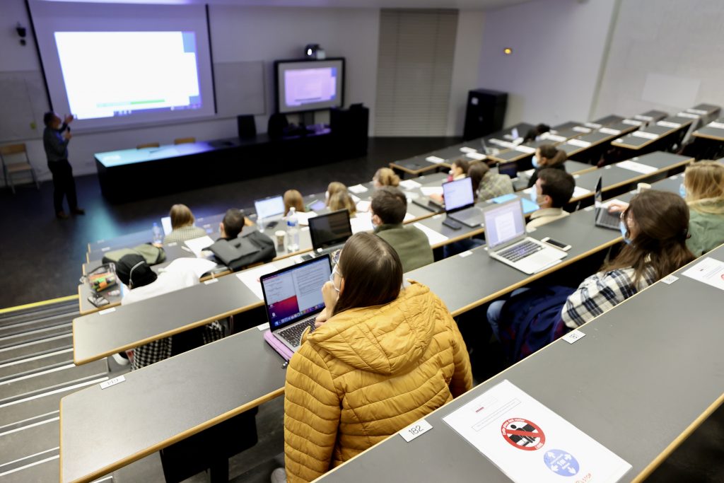 La France dépense‐t‐elle assez pour ses universités ? 