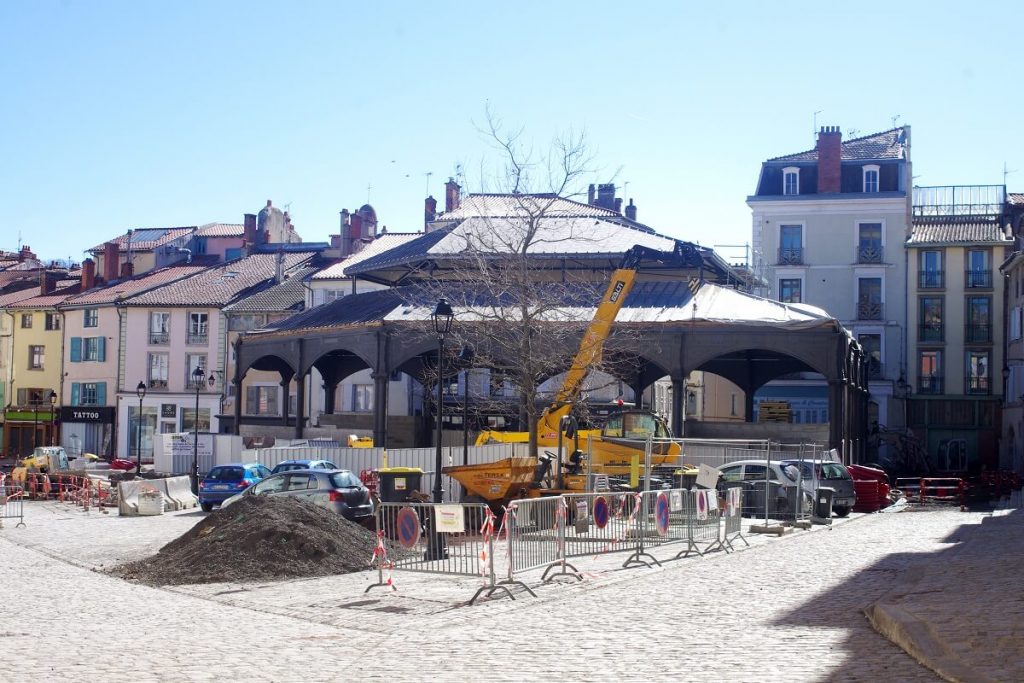 Marché public truqué au Puy‐en‐Velay : quatre ordinateurs saisis et un dossier qui s’épaissit