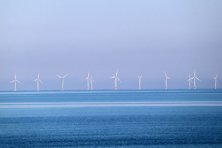 Emmanuel Macron a‑t‐il coulé le projet d’éolien en mer au large du Touquet ?