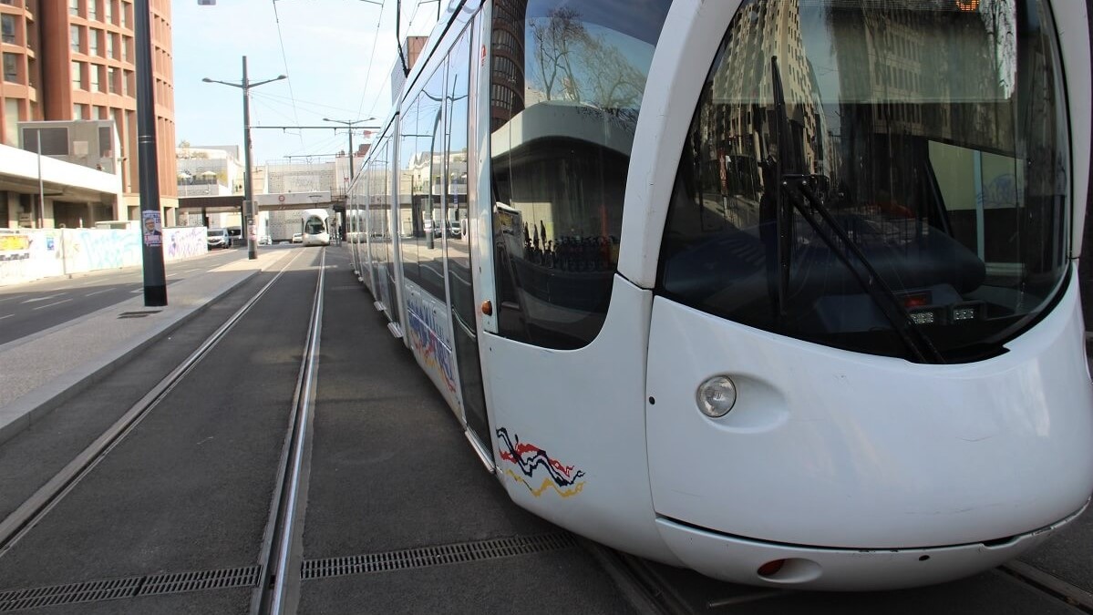 Tramways, lanceurs d’alerte, énergie solaire et « chèque-vacances »… au menu du prochain conseil métropolitain du Grand Lyon