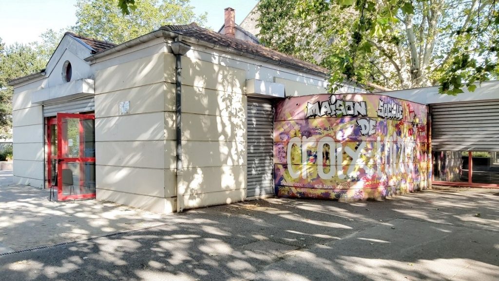 Une crèche et un centre de loisirs condamnés à Villeurbanne : que se passe‐t‐il à la Maison Croix‐Luizet ?