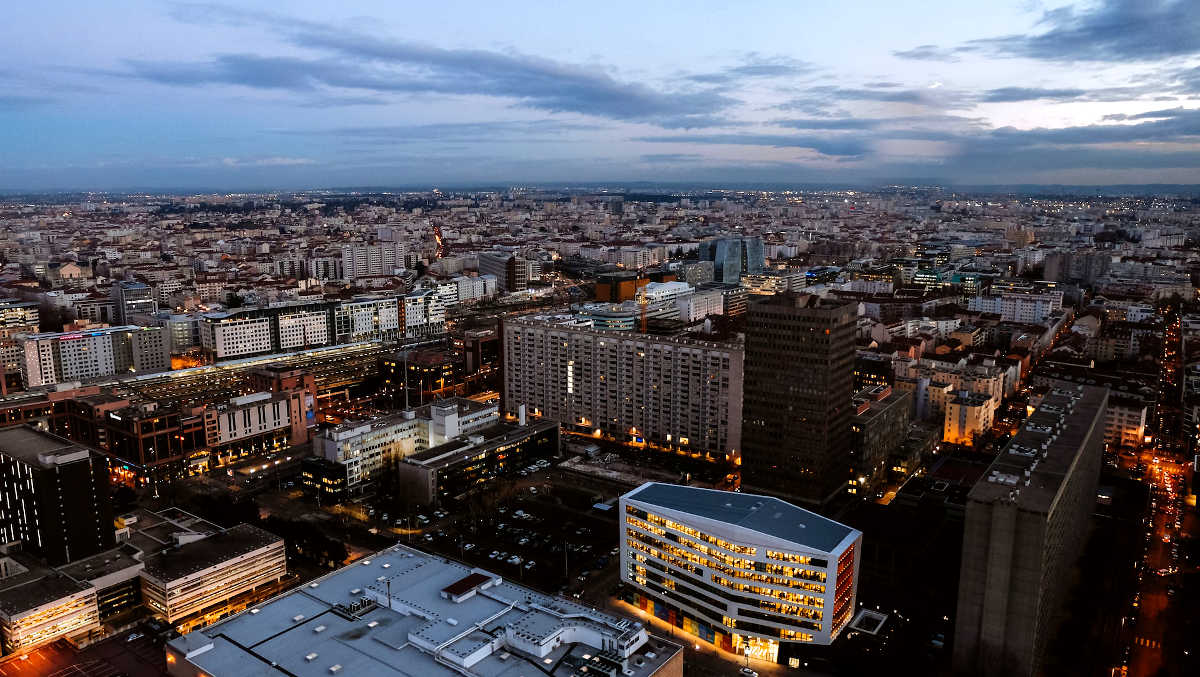 2023-01-Lyon-ciel-julien-rocheblave-unsplash