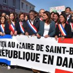 2023-05-manif-elus-St-Brevin