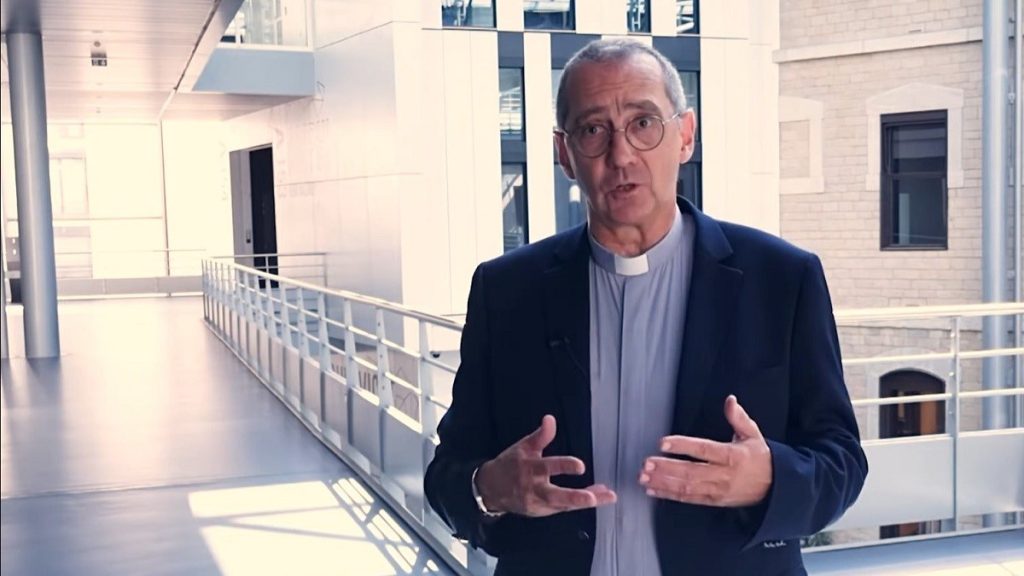 Le recteur de l’université catholique de Lyon poussé vers la sortie