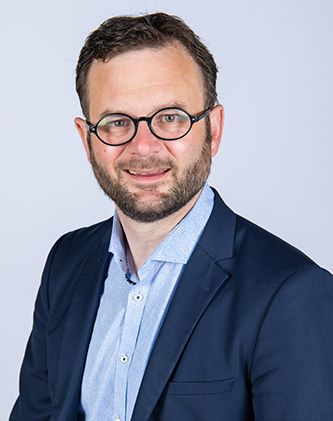 Métropole de Lille : l’adjoint roubaisien Alexandre Garcin candidat à la succession d’Audrey Linkenheld