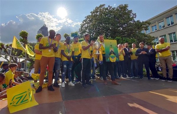 L’équipe du FC Nantes reçue à la mairie de Nantes le 8 mai 2022 aprèrs sa victoire lors de la finale de la Coupe de France