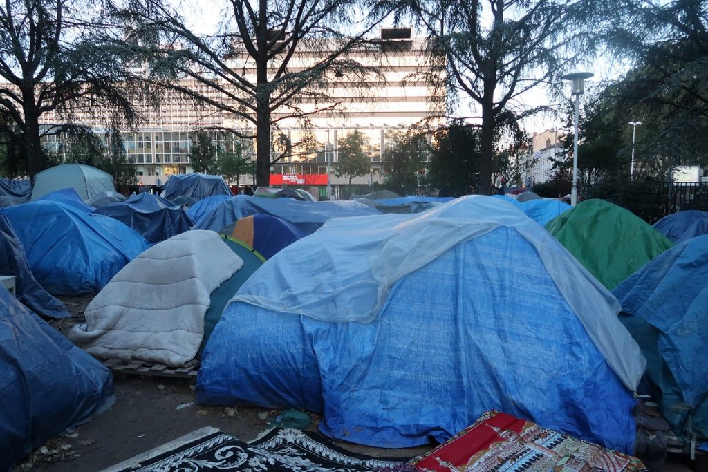 Lyon : le square Sainte‐Marie‐Perrin, purgatoire des jeunes migrants