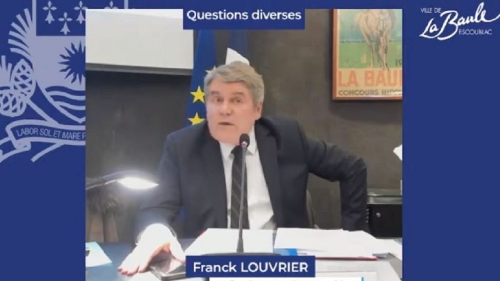 À La Baule, le maire, Franck Louvrier, soutient son collaborateur aux écrits d’extrême droite