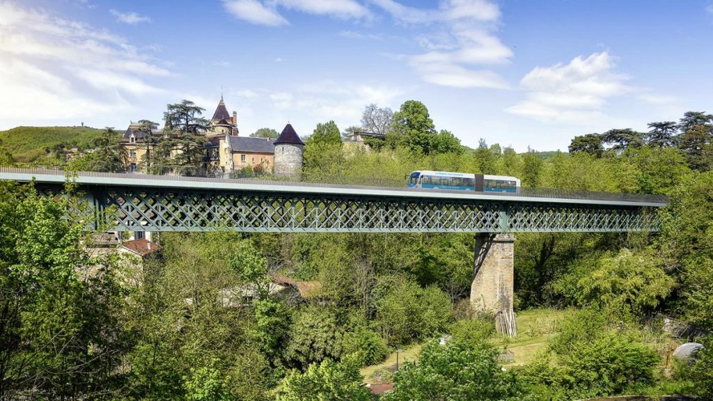 Entre Lyon et Trévoux, le bus à hydrogène de Laurent Wauquiez n’embêtera finalement pas les hiboux