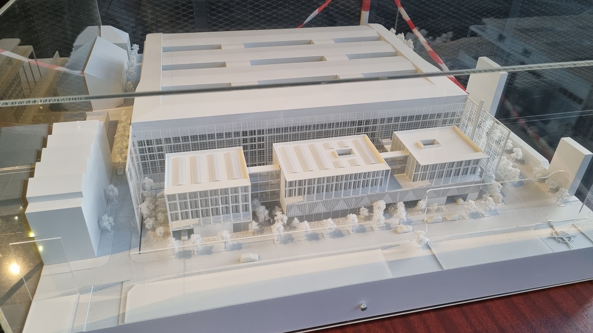 La maquette de l'extension du Palais de justice de Nantes exposée dans la salle des Pas-Perdus. Photo : Guillaume Frouin (PressPepper)