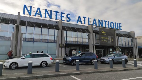 Entrée de l'aéroport Nantes Atlantique. Photo Antony Torzec