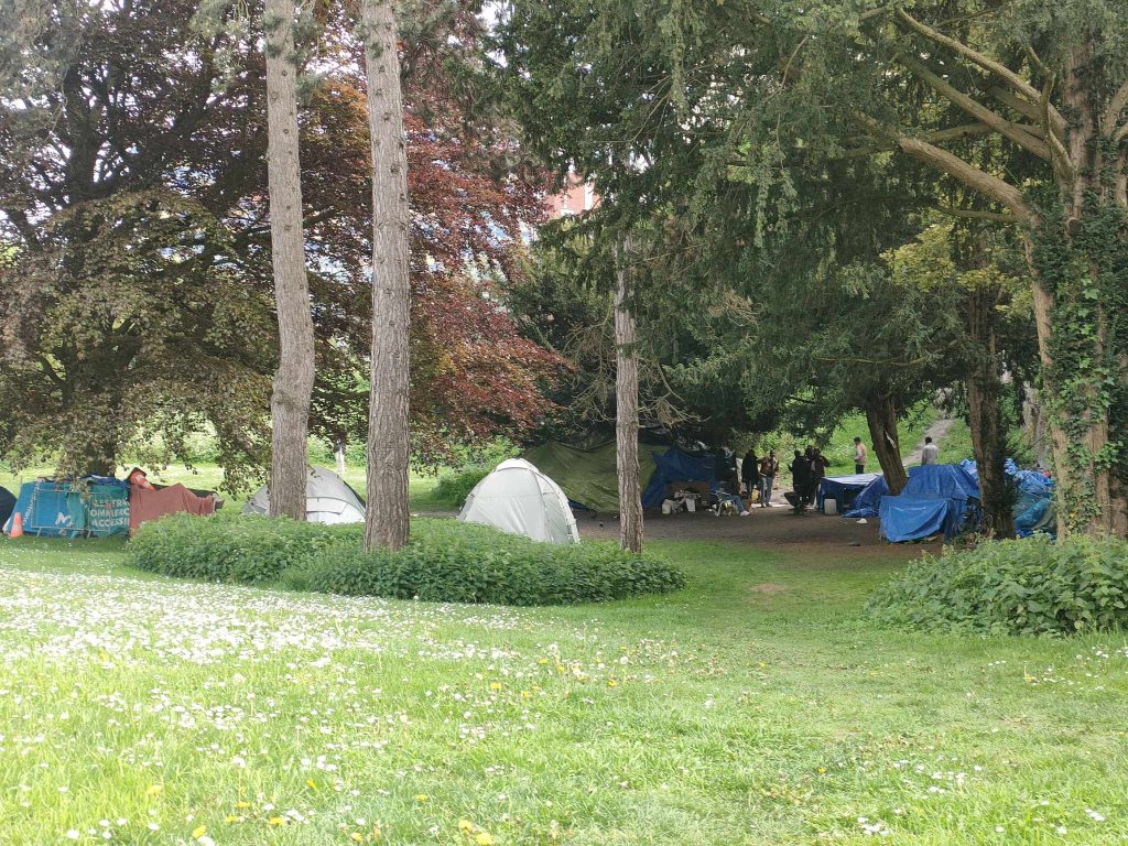 Les migrants du parc Matisse priés de quitter les lieux