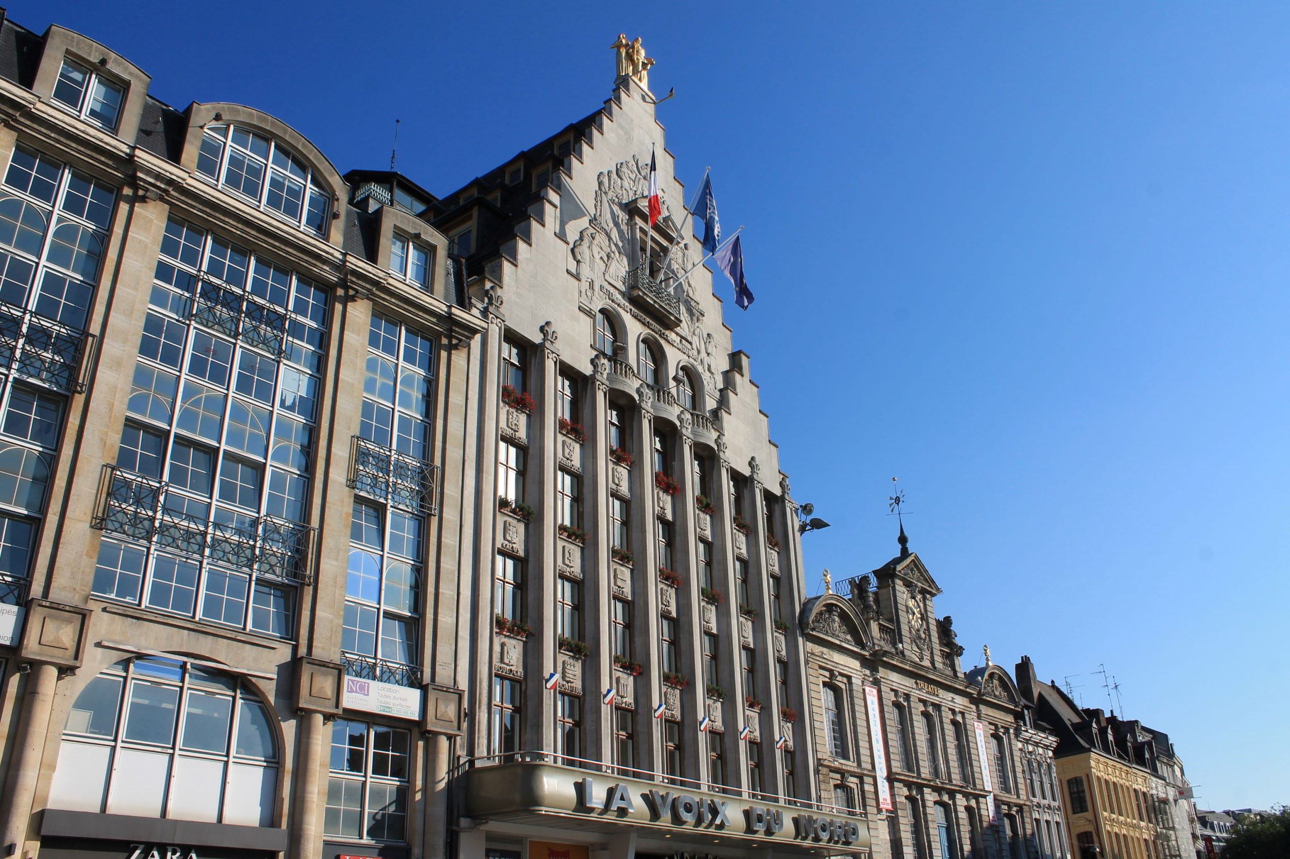 2024-06.Lille Voix du Nord facade Grand Place