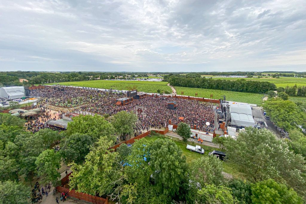 À Clisson, le Hellfest contourne la règlementation pour satisfaire son appétit foncier