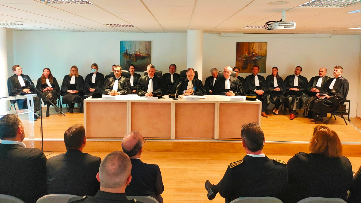 Les 21 magistrats de la Chambre régionale des comptes des Pays de la Loire lors de l’audience solennelle du 21 mars 2025