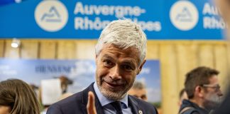 Paris : Visite de Laurent Wauquiez au Salon International de l Agriculture