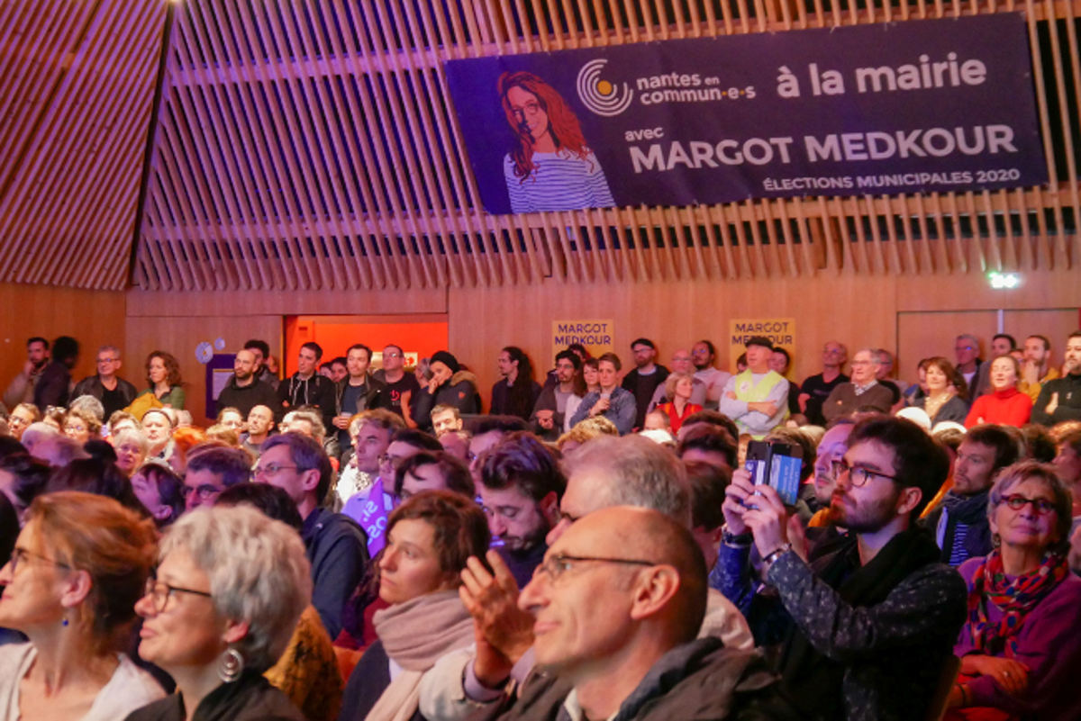 La-salle-festive-Nantes-Erdre-lors-du-meeting-de-Nantes-en-commun·e·s-c-Thibault-Dumas2-2